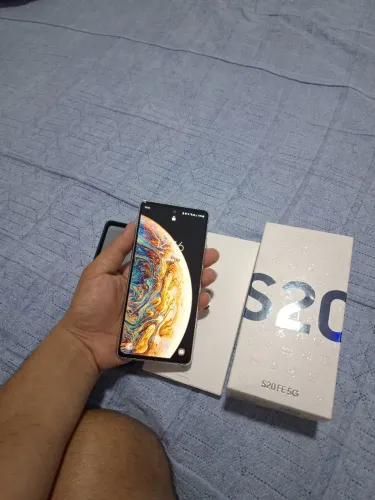 Troco em iphone galaxy s20 fe 5g (snapdragon)na caixa