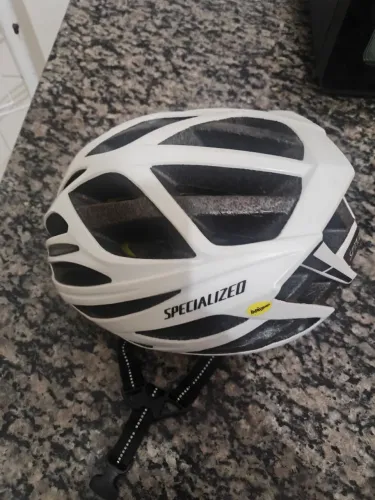 Capacete Specialized