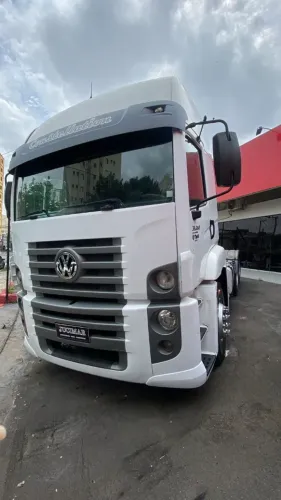 VOLKSWAGEN 25.390 6X2 2013