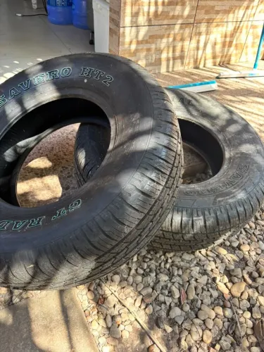 PAR DE PNEUS ARO 16 - GOODYEAR SAVERO HT2 - P265/70 R16