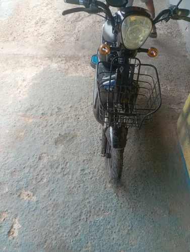 Vendo bicicleta elèctrica em bom Estado estou vendendo pq quero comprar um celular 1500