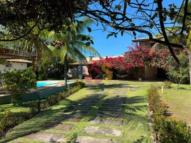 VENDO CASA DE ALTO PADRÃO - VILA DE COMANDATUBA