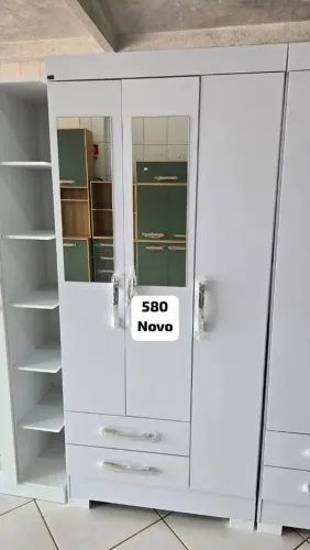 Guarda roupa de solteiro novo