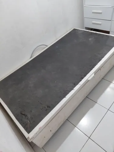 Vendo BOX BAÚ  Solteirão 