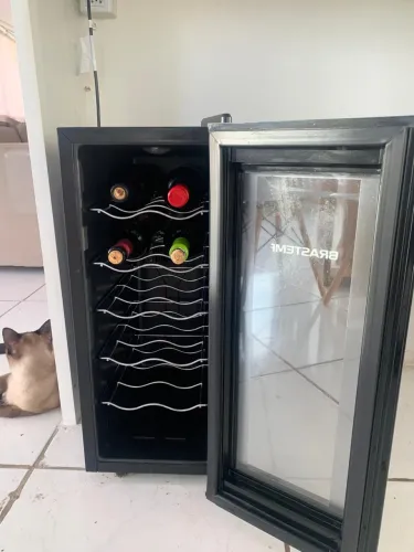 ? Adega Brastemp 12 Garrafas - digital