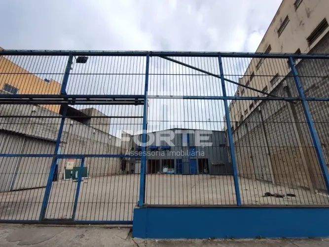 Galpão Industrial para Locação na Vila Maluf, Suzano-SP: 2 salas, 2 banheiros, 10 vagas de
