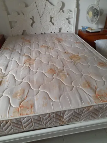 Vendo colchão de casal