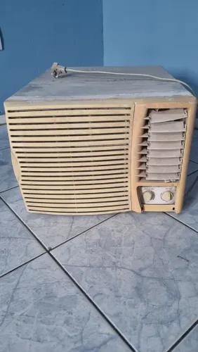 Ar Condicionado de janela Sprinter Carrier 7500 btu