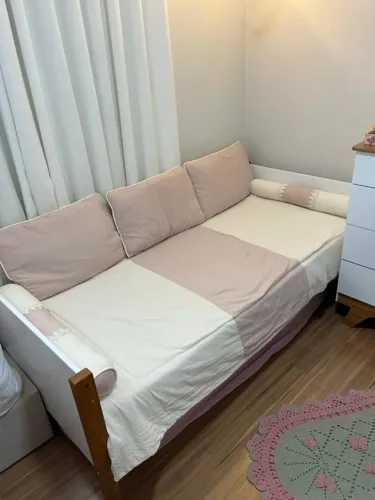 Vendo cama de solteiro/babá branca + colchão Orthoflex D28