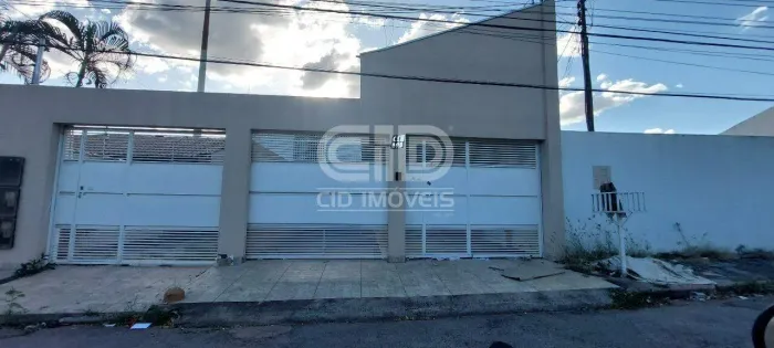 Casa Residencial com 2 Quartos no Parque Cuiabá