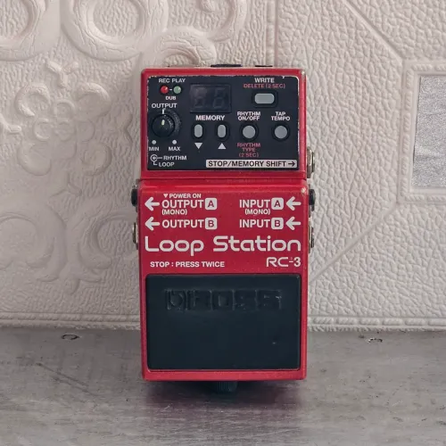 Pedal Boss RC-3 Loop Station