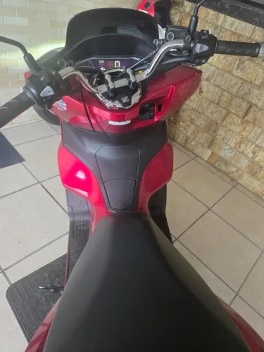 Vende-se PCX 2025 Dlx 160.