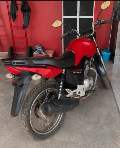 Vendo moto CG160 Honda.