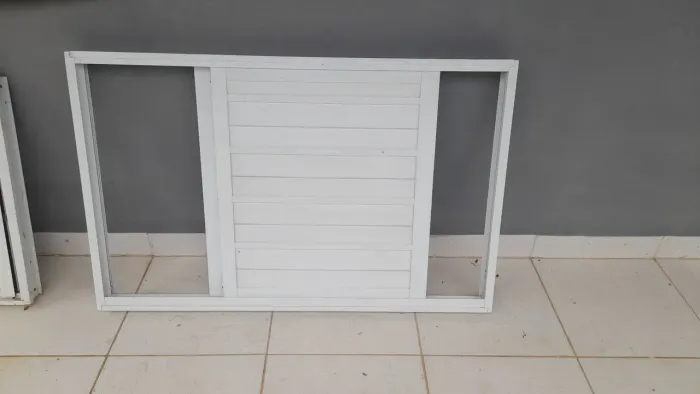 Porta para vão de pia e tanque