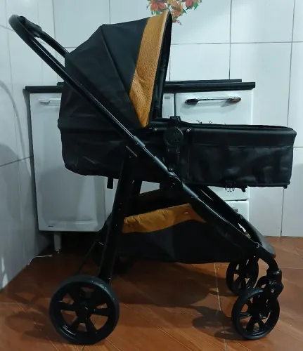 Carrinho de Bebê Moisés 2 em 1 Marca Galzerano