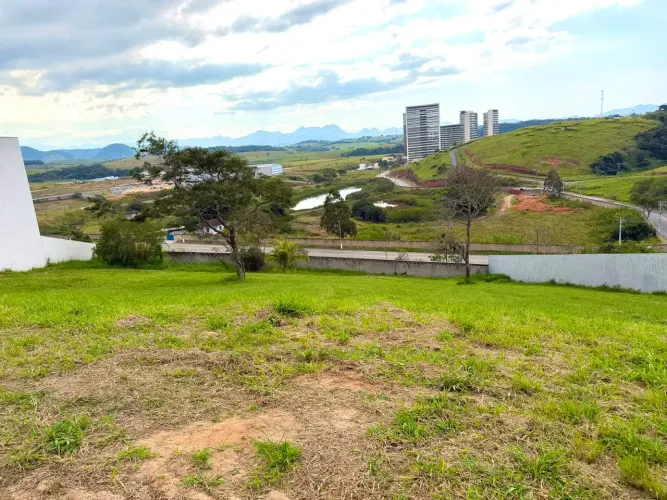 Terreno / Lote / Condomínio à venda, 501m² - Vale dos Cristais