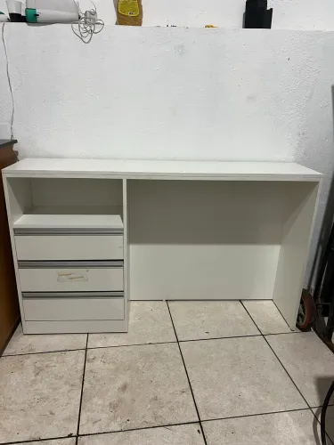 Mesa de notebook 1,40m topa tudo