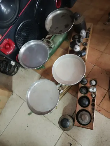 Balança de prato antiga com kit de peso