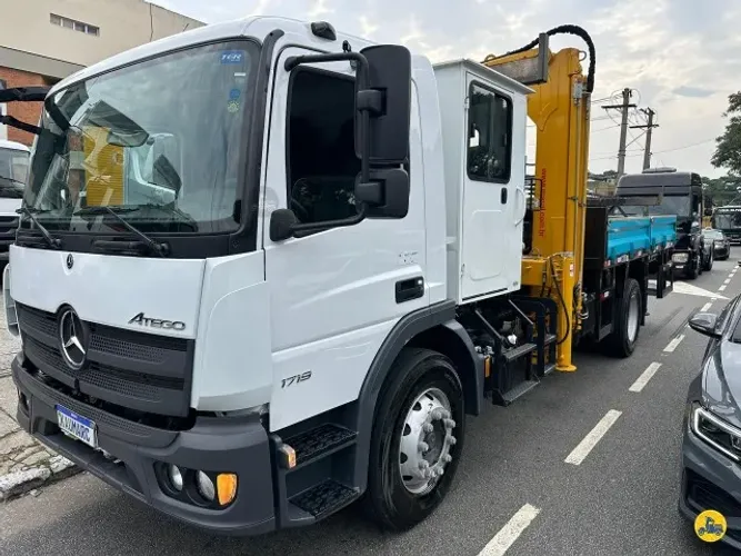 Mb 1719 Atego Ano 2025 Toco 4x2 Munk e Carroceria