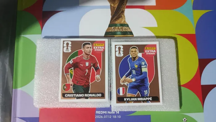 Extra Sticker (legend) Bronze Do Mbappé e Cristiano Ronaldo