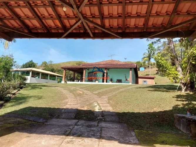 Sítio de luxo em condomínio à venda em São Roque-SP: 9 quartos, 2 suítes, 3 salas, 6 banhe