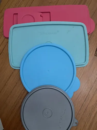 Tampas tupperware diversas