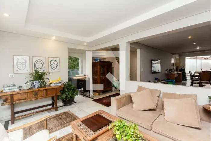 Casa à Venda - Vila Nova Conceição, 3 Quartos, 200 m2