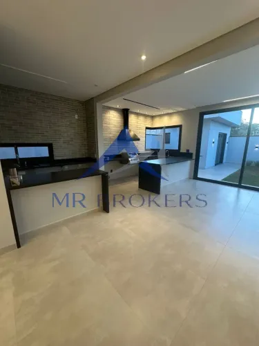 Casa de Luxo à Venda no Condomínio Brisas do Lago em Jundiaí-SP: 432m² de Pura Elegância!