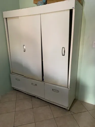 Guarda roupa solteiro