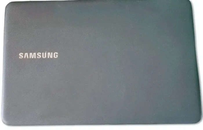 Notebook Samsung Essentials E30 | Tela 15.6" Full HD | 1TB HD | Ótimo Estado