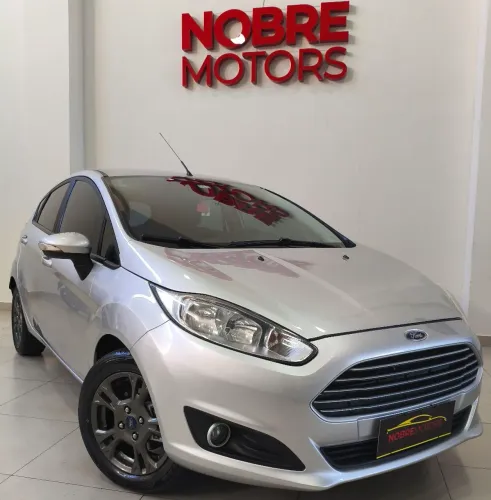 Ford Fiesta 1.6 16V Flex Aut. 5P 2015