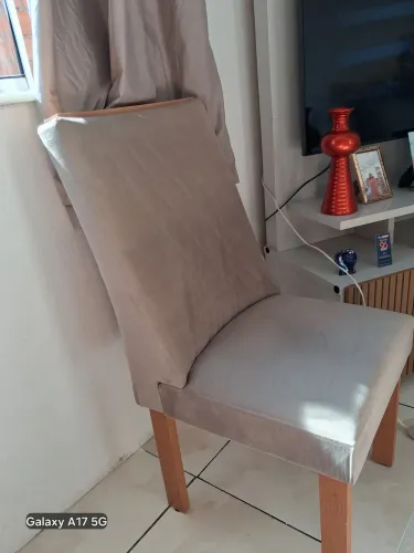 Cadeira muito confortável semi nova