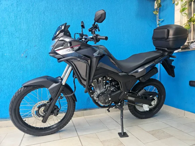 Sahara 300 Standard cinza com 200 km , a cor mais bonita 26/26