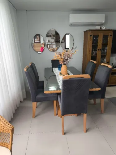 Sala de jantar impecável