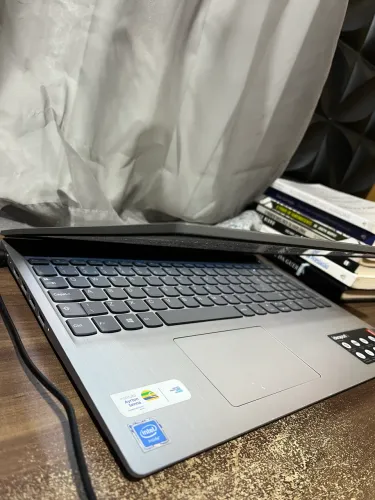 Notebook Intel (vender rápido)
