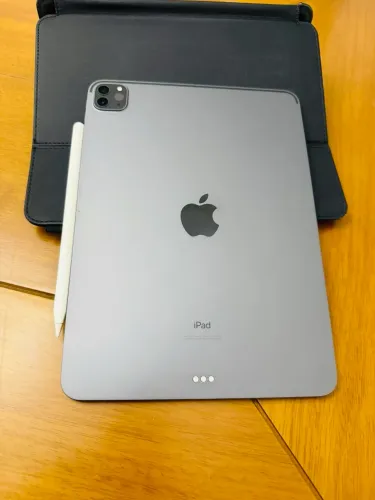 iPad Pro 11 256 Gb com caneta
