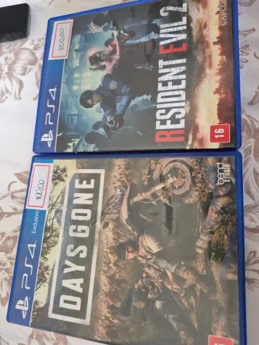 Resident evil 2 remake days gone ps4