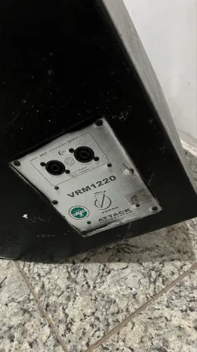 Caixa passiva Attack VRM 1220