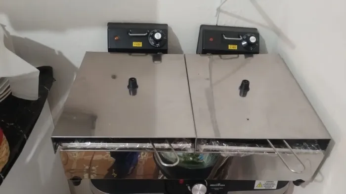 Vendo fritadeira elétrica