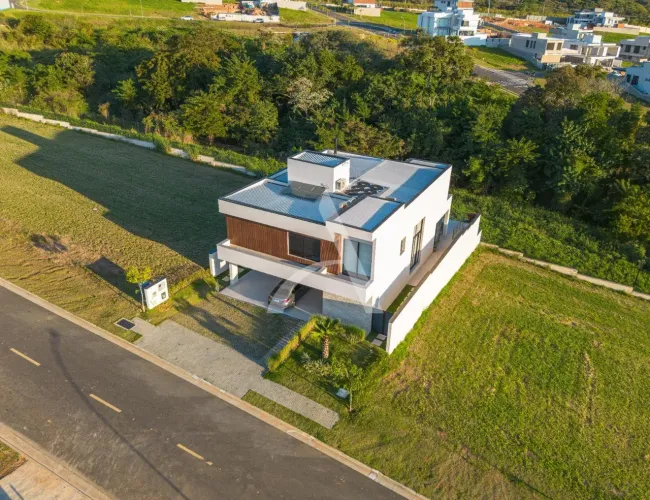 Casa com 4 Suítes e fundo para Mata no Artesano Galleria - Campinas SP