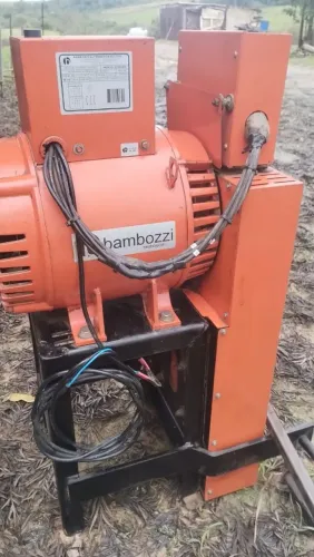 Gerador tratorizado 30 kva Bambozzi