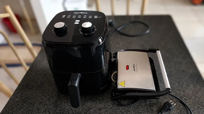 Kit Air Fryer Britânia 3L + Sanduicheira/Grill Britânia