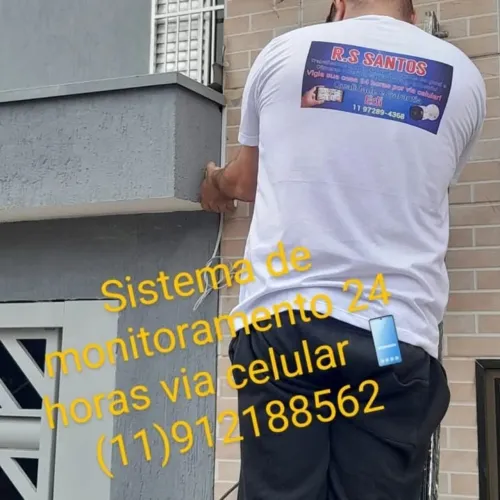 SISTEMA DE MONITORAMENTO 24 HORAS VIA CELULAR ?
