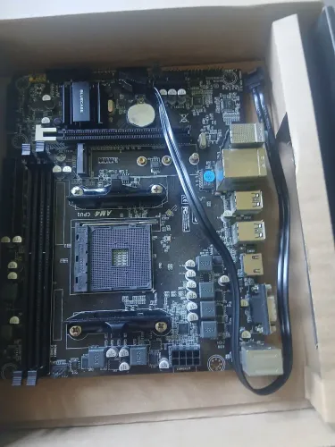 Vende-se placa mãe bluecase 