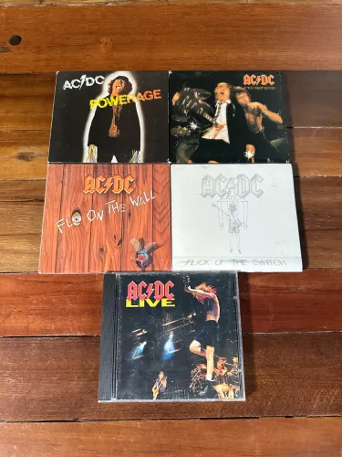 AC DC - Lote c/ 5 CDS + CAMISA