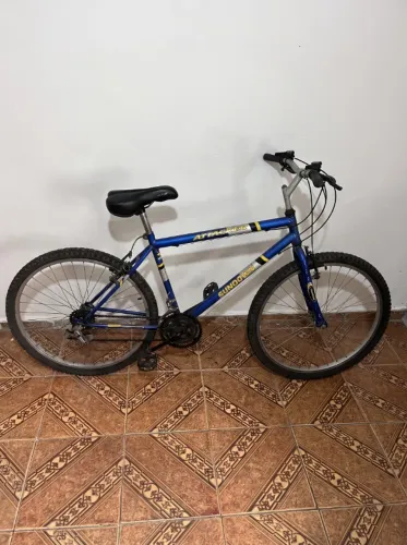 Bicicleta aro 26 com marcha