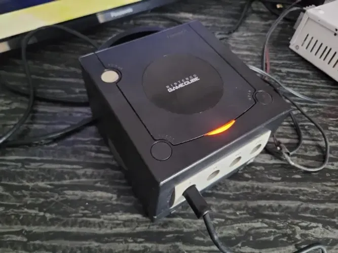 Console Nintendo GameCube Preto - Funcionando + Jogo Original Hulk - Sem Acessórios