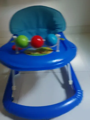 Andadeira Menino atenção ao anúncio!