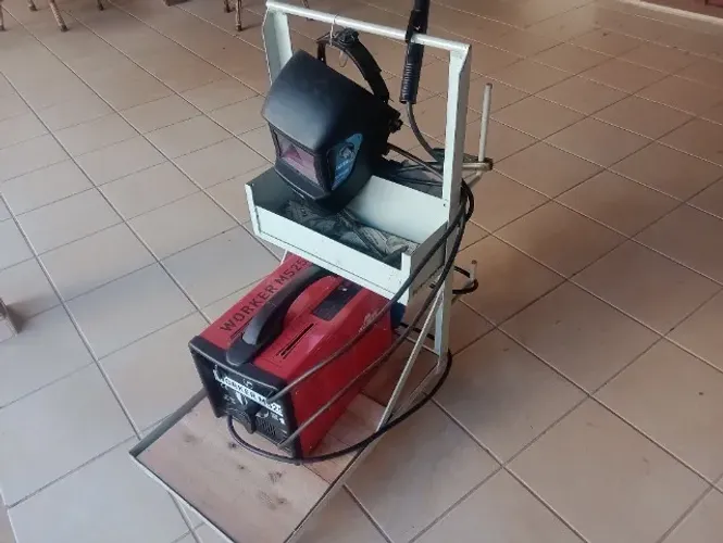 Conjunto de solda Maquina Worker Ms 250 127 x 220V com pino steck 32 A Mascara de solda