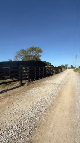 Sítio 5 Hectares na Madre - Rio, Pasto e Estrutura Completa para gado e Escriturado!